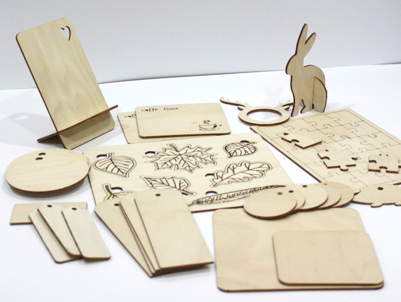 Elementy reklama marketing drewno sklejka